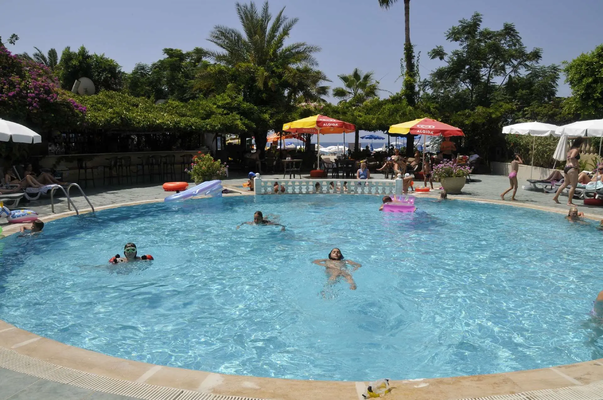 Azak Hotel gallery image 11