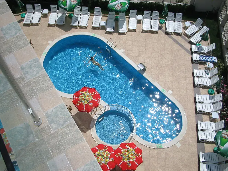 L&B Hotel