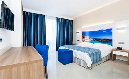 Globales Playa Estepona gallery image 5