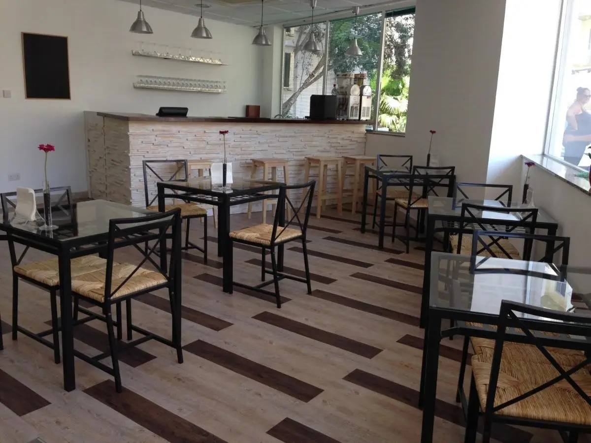 Oriana Hotel gallery image 6