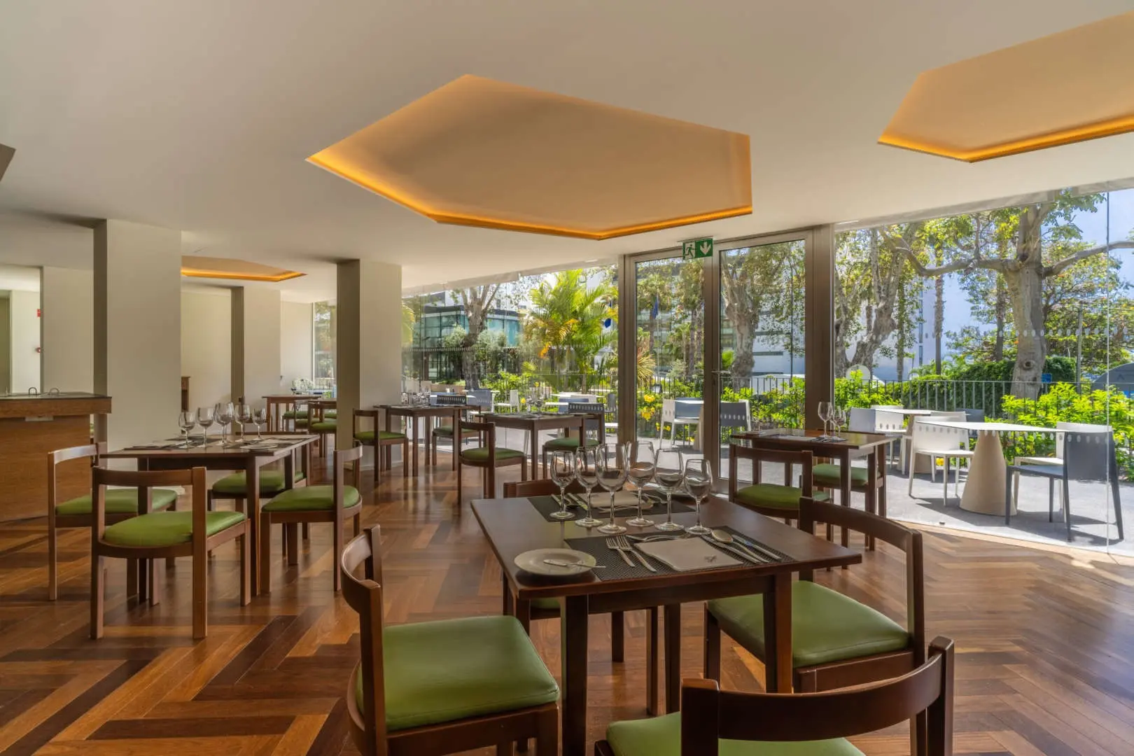 Girassol Hotel gallery image 18