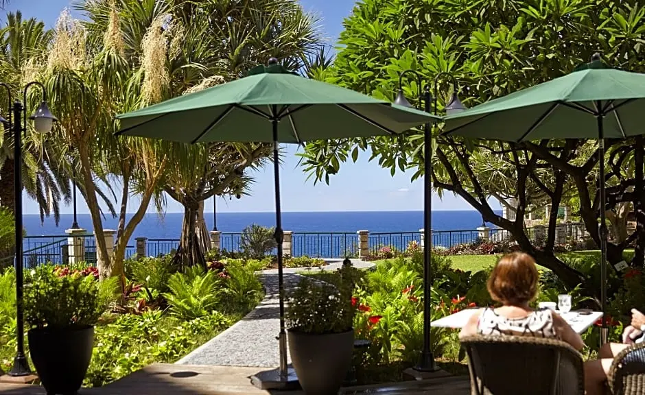 Cliff Bay gallery image 5