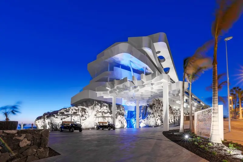 Royal Hideaway Corales Suites gallery image 3