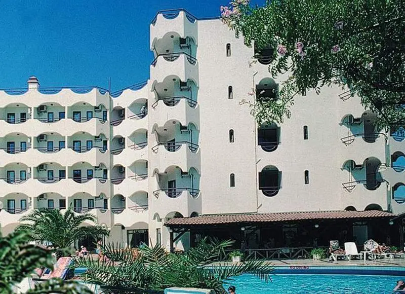 Hawaii Hotel gallery image 6