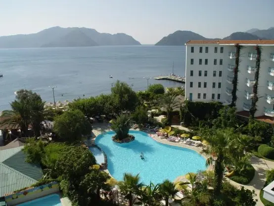 Tropikal Beach Hotel