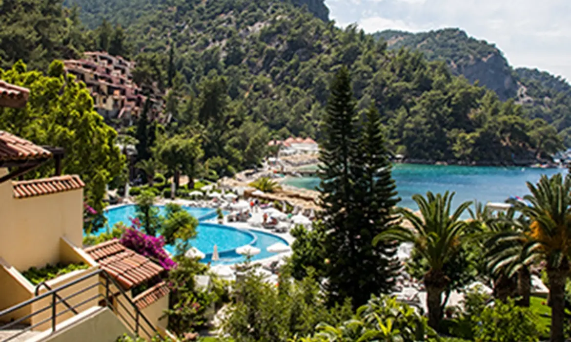Hillside Beach Club