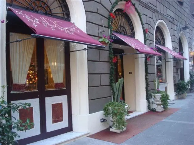 Dina Hotel gallery image 1