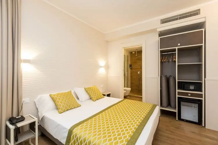 Marco Polo Hotel gallery image 9