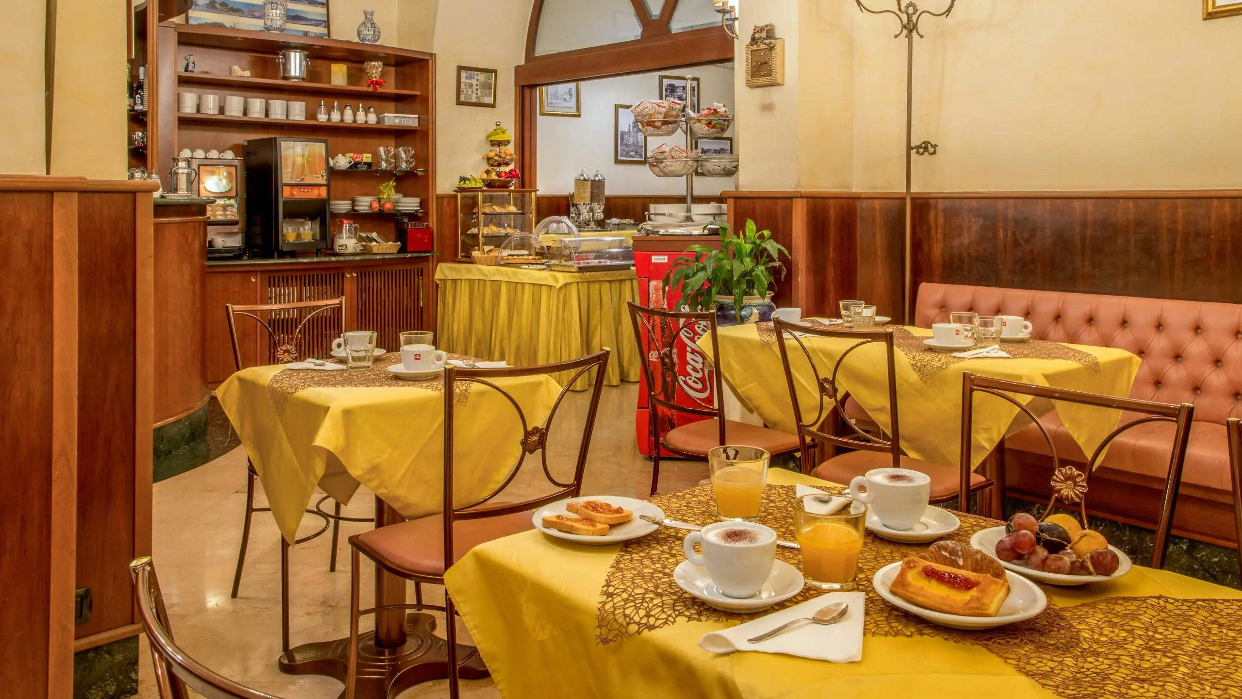 Assisi Hotel gallery image 9