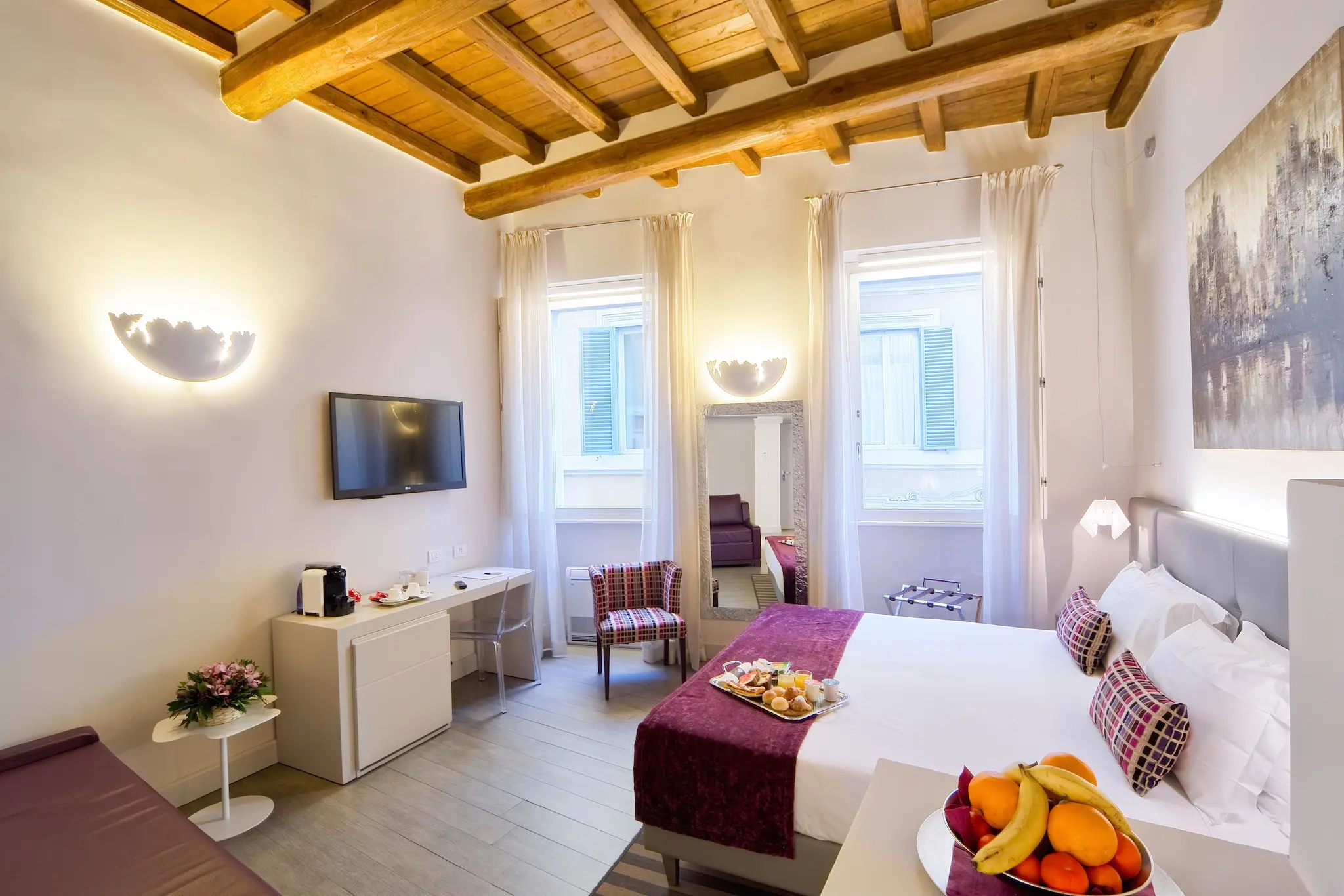 Trevi Palace Luxury Apartments gallery image 17