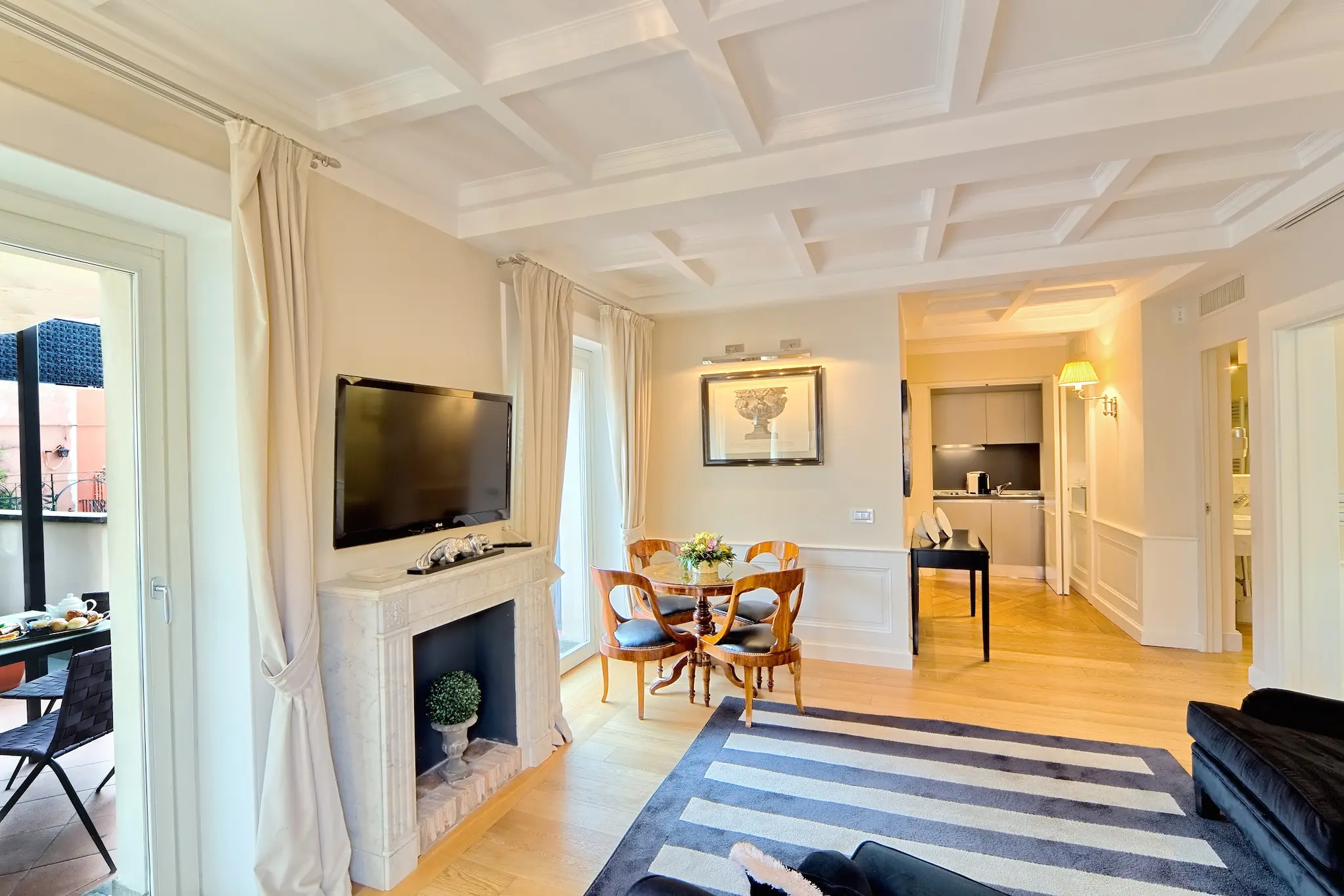 Trevi Palace Luxury Apartments gallery image 18
