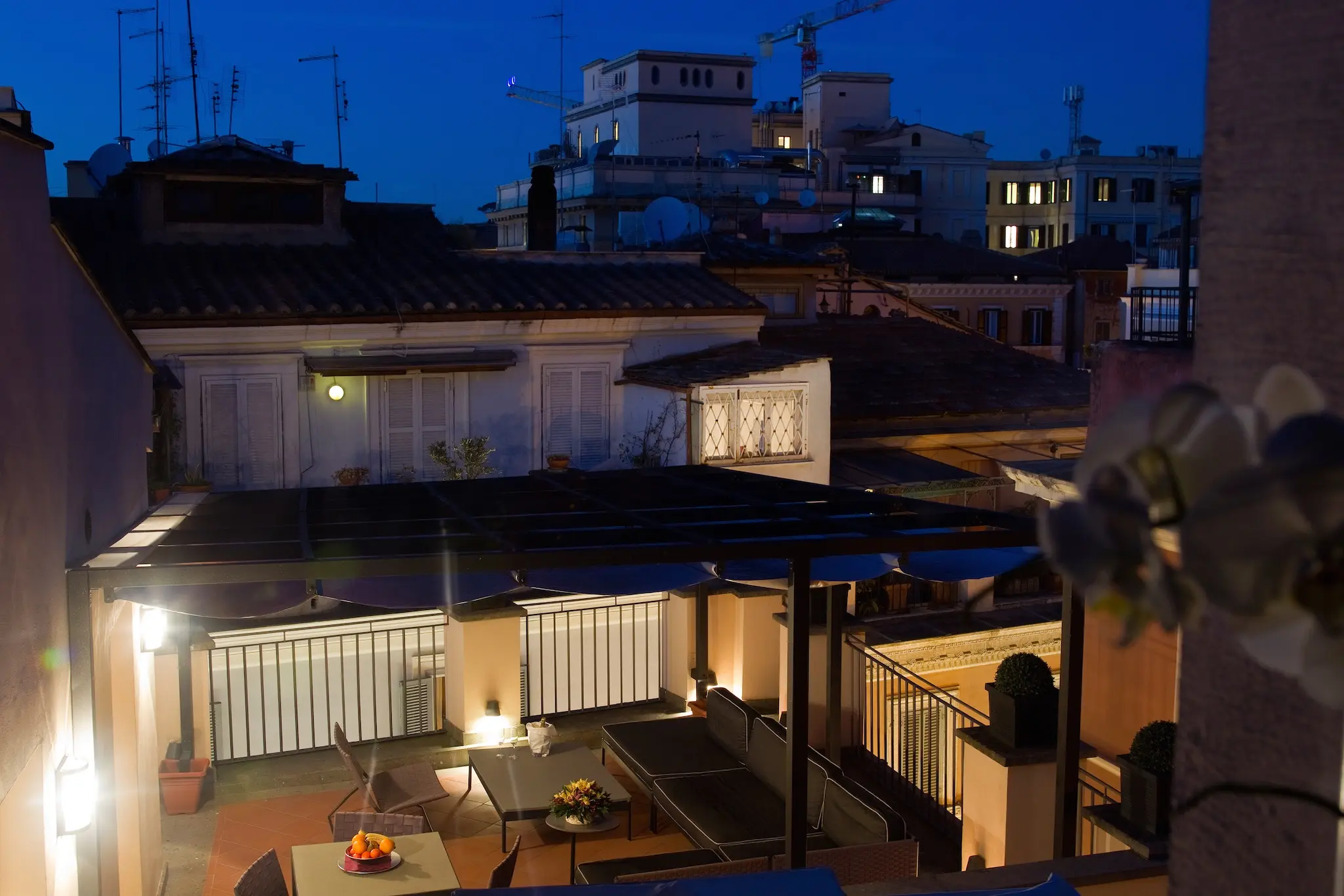 Trevi Palace Luxury Apartments gallery image 4