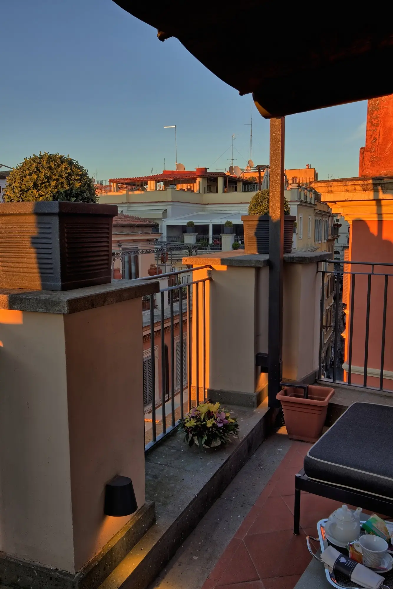 Trevi Palace Luxury Apartments gallery image 5