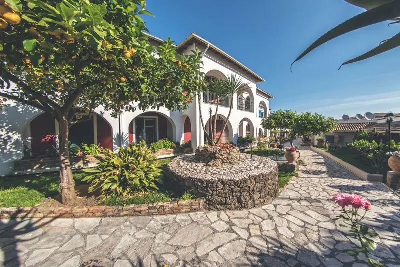 Iliada Beach Hotel gallery image 1