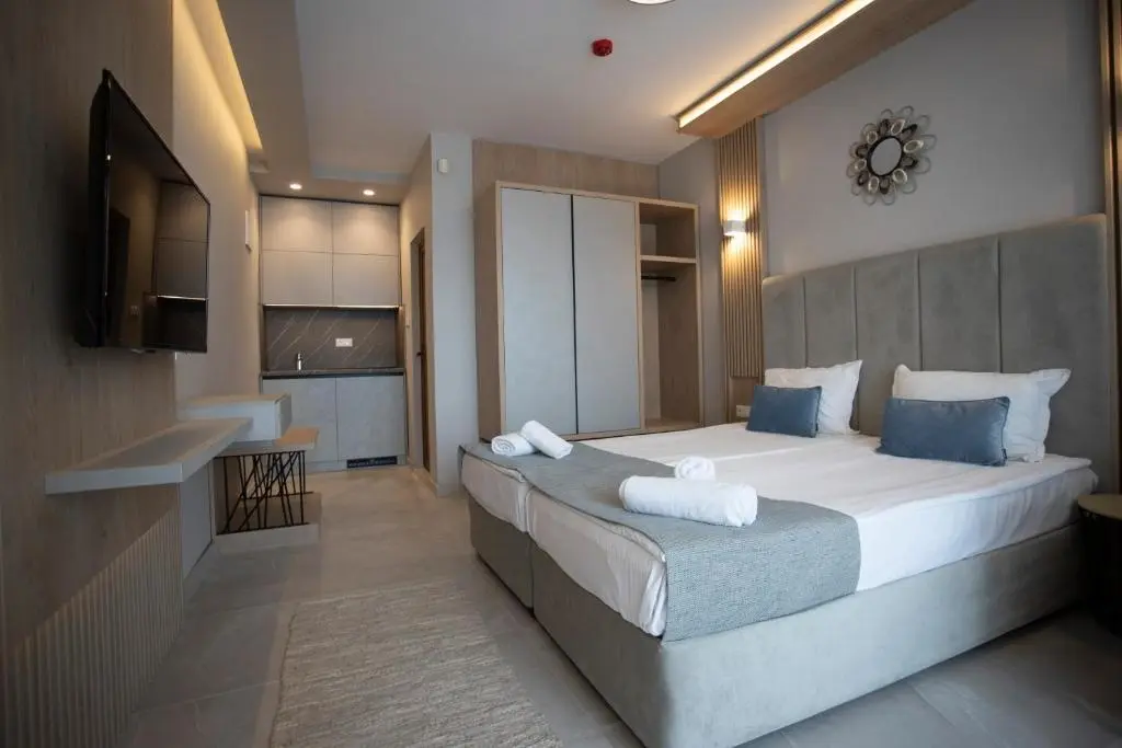 Selena Beach Hotel gallery image 2
