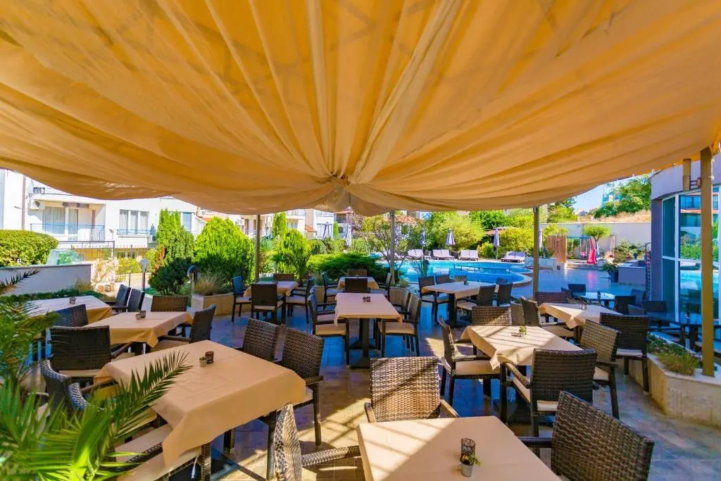 Selena Beach Hotel gallery image 6
