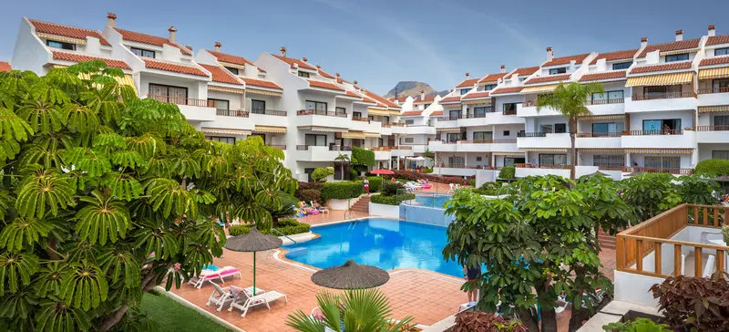 HG Cristian Sur Apartments gallery image 1