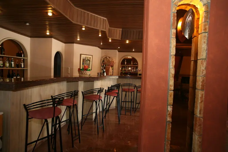 Paradise Hotel gallery image 18