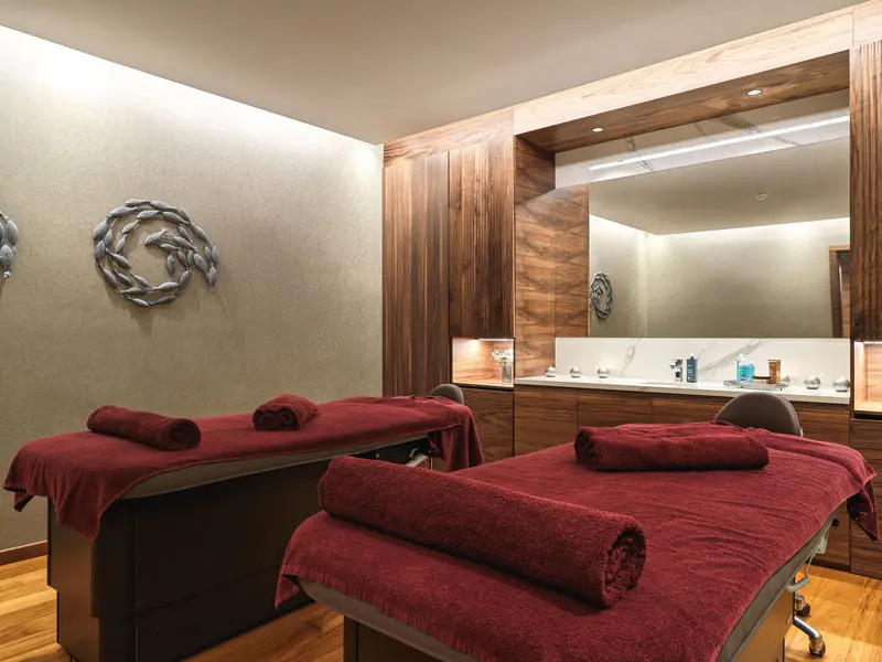 Amanti Hotel Made for Two gallery image 22