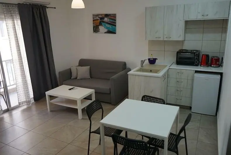 Polyxeni Hotel & Apartments gallery image 8