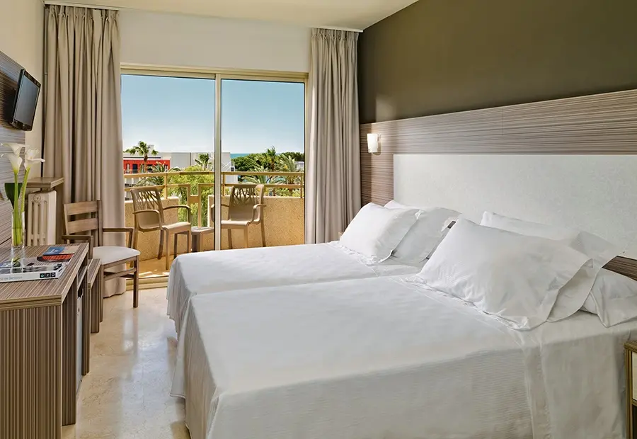 H10 Cambrils Playa gallery image 1