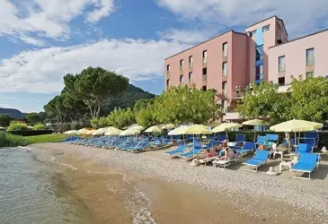Sportsman Hotel