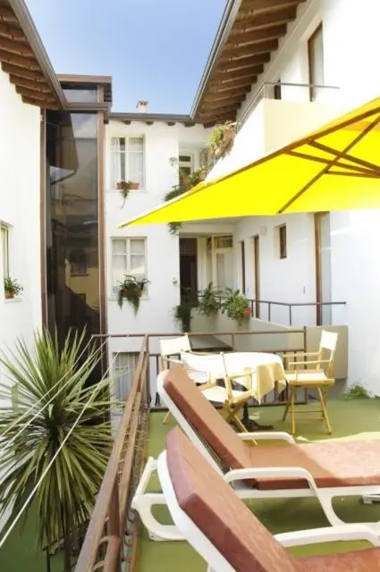 Hotel Modena gallery image 3
