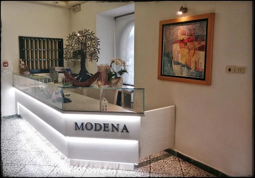 Hotel Modena gallery image 4
