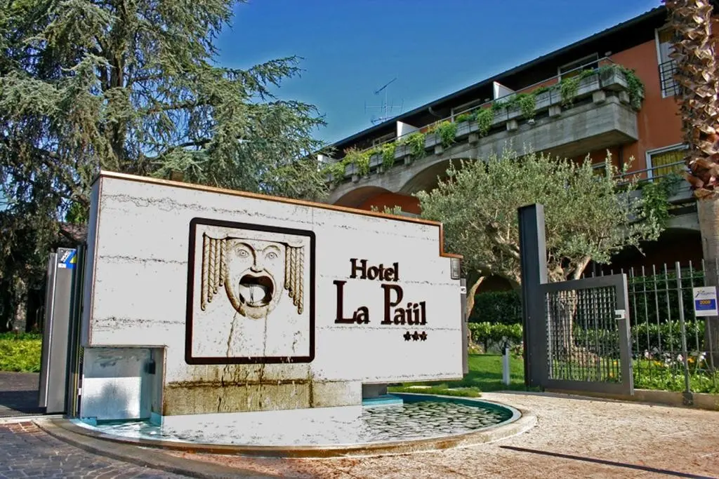 Hotel La Paul gallery image 2