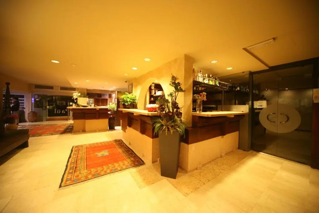 Hotel La Paul gallery image 7