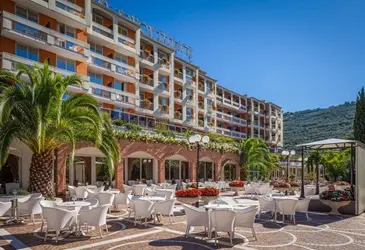 Hotel Savoy Palace