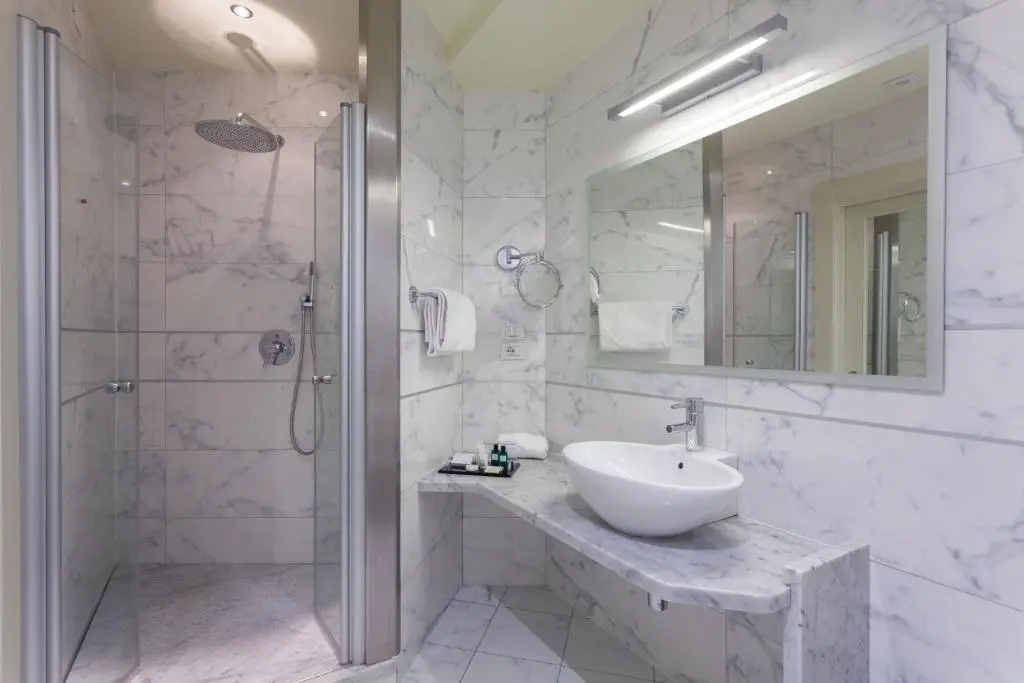 Kristal Palace Hotel gallery image 16
