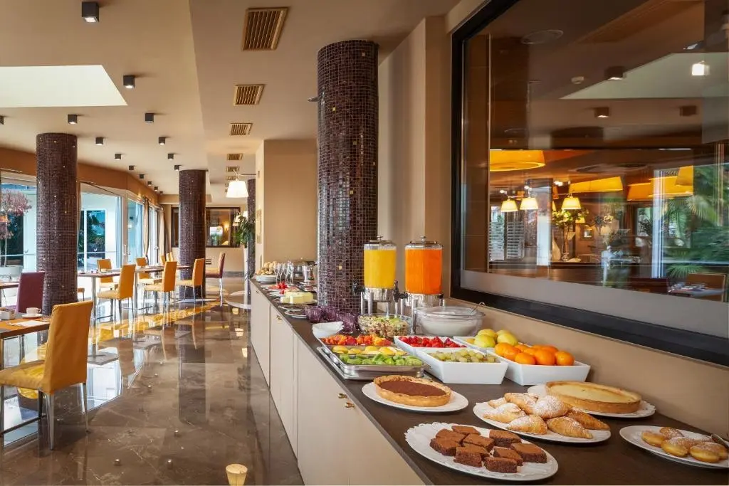 Kristal Palace Hotel gallery image 5