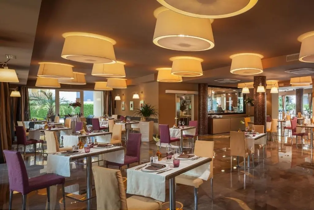Kristal Palace Hotel gallery image 7