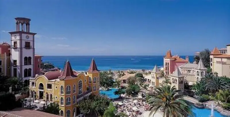 Gran Hotel Bahia Del Duque Resort gallery image 1