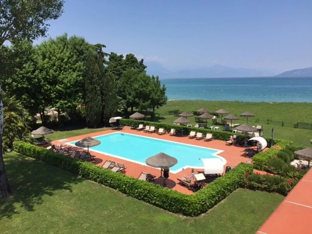 Yachting Hotel Mistral Sirmione gallery image 5
