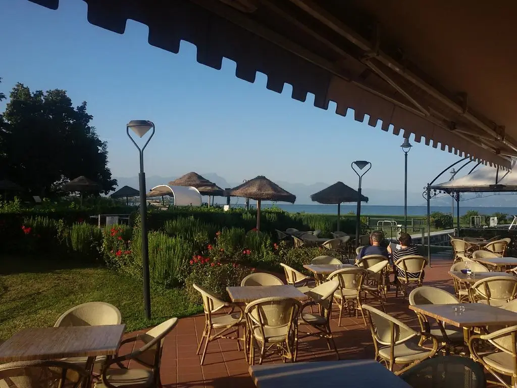 Yachting Hotel Mistral Sirmione gallery image 8