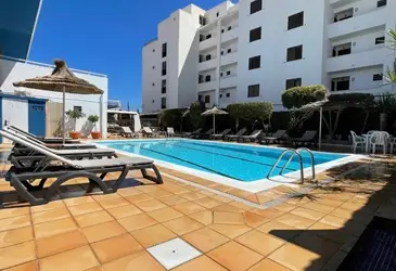 Cel Blau Apartments