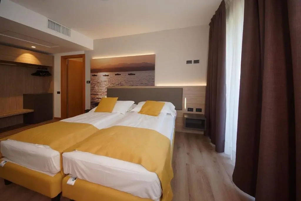 Ambassador Suite Hotel gallery image 17
