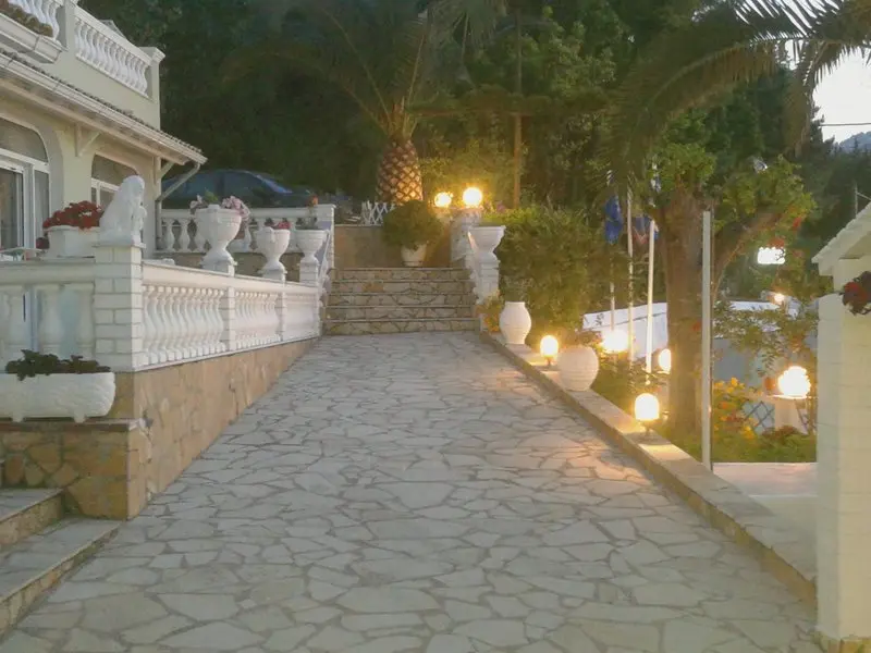 Golden Sunset Hotel gallery image 1