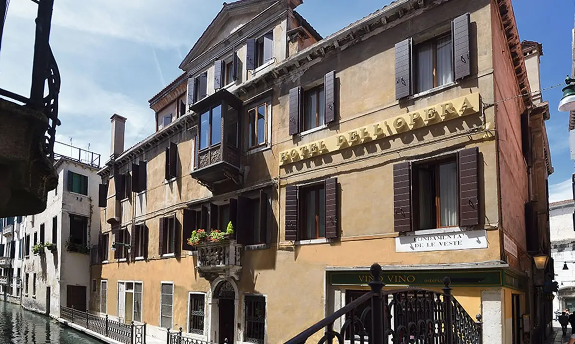 Dell’Opera