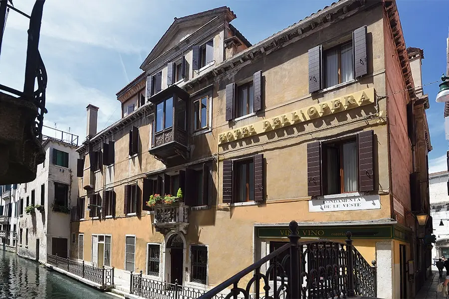 Dell’Opera