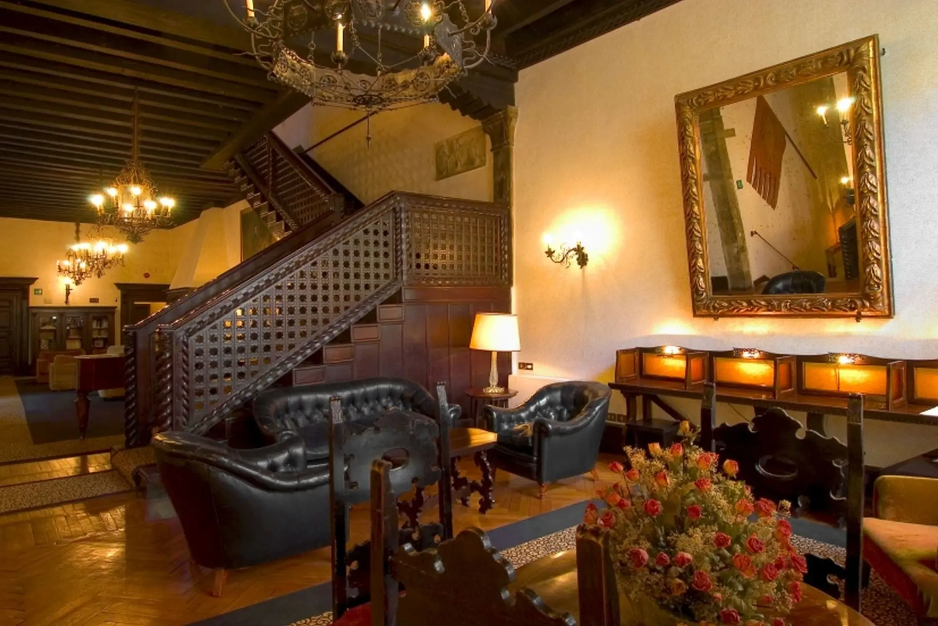 Saturnia and International gallery image 4