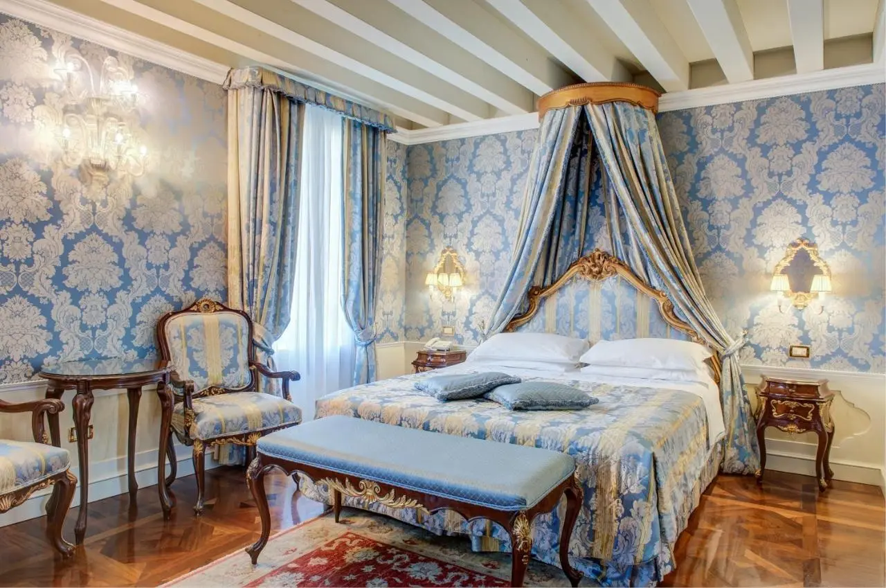Canal Grande gallery image 10