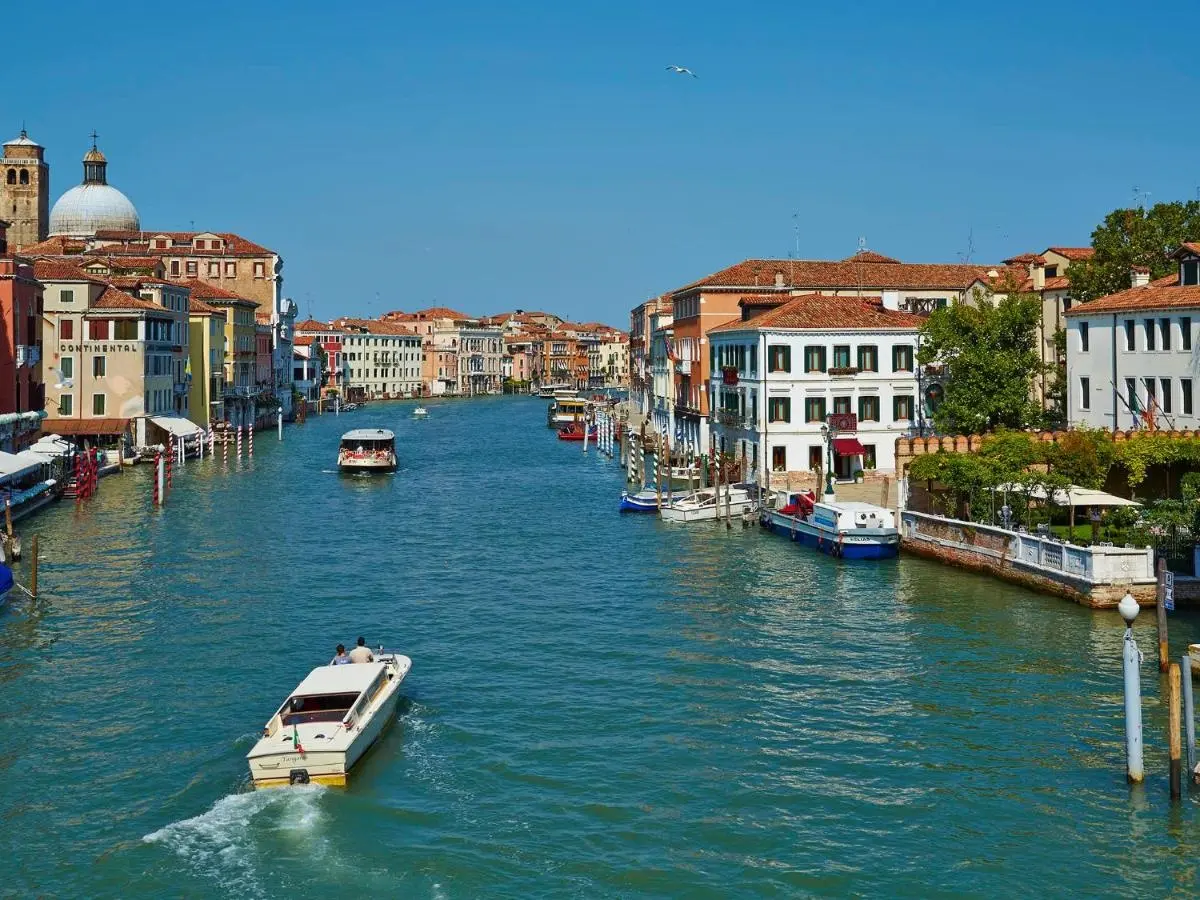 Canal Grande gallery image 3