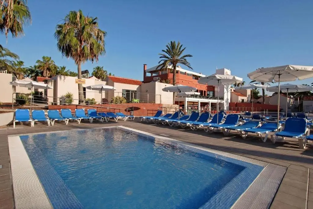 Caybeach Caleta Apartments gallery image 1