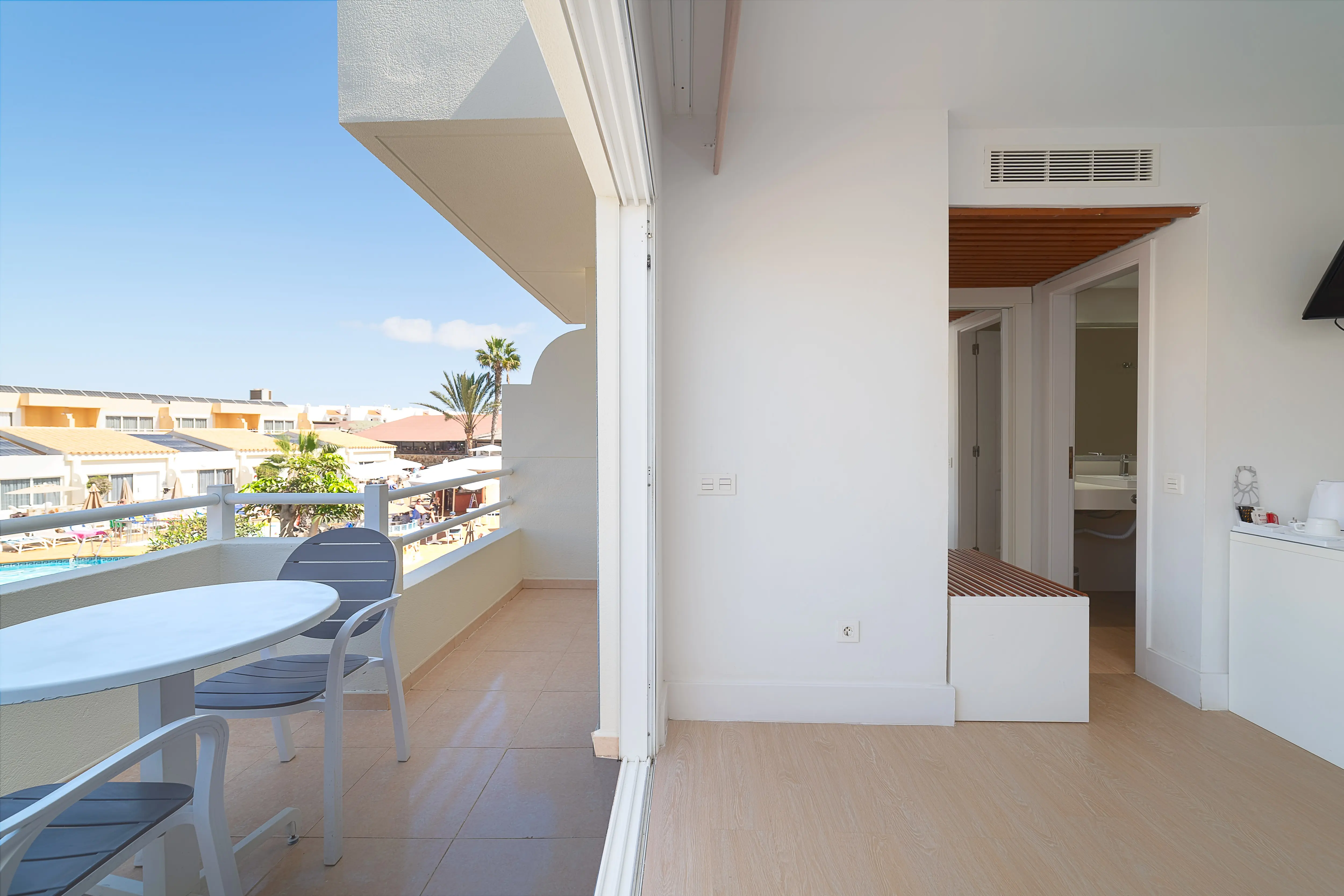 Arena Suite Hotel - Adults Only gallery image 8