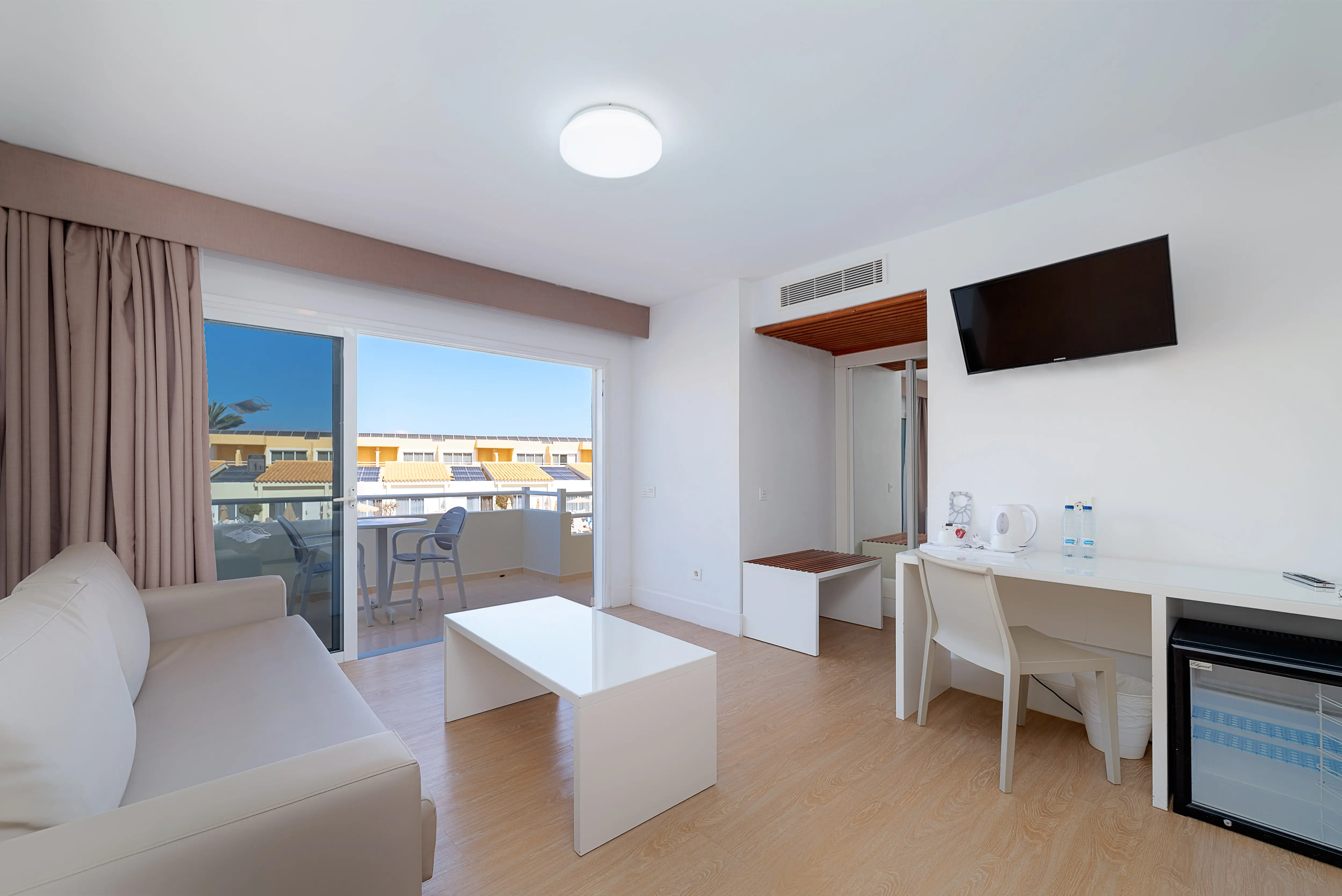 Arena Suite Hotel - Adults Only gallery image 9