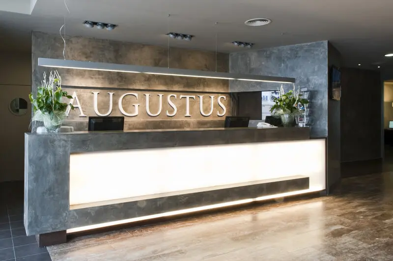 Augustus Cambrils gallery image 25