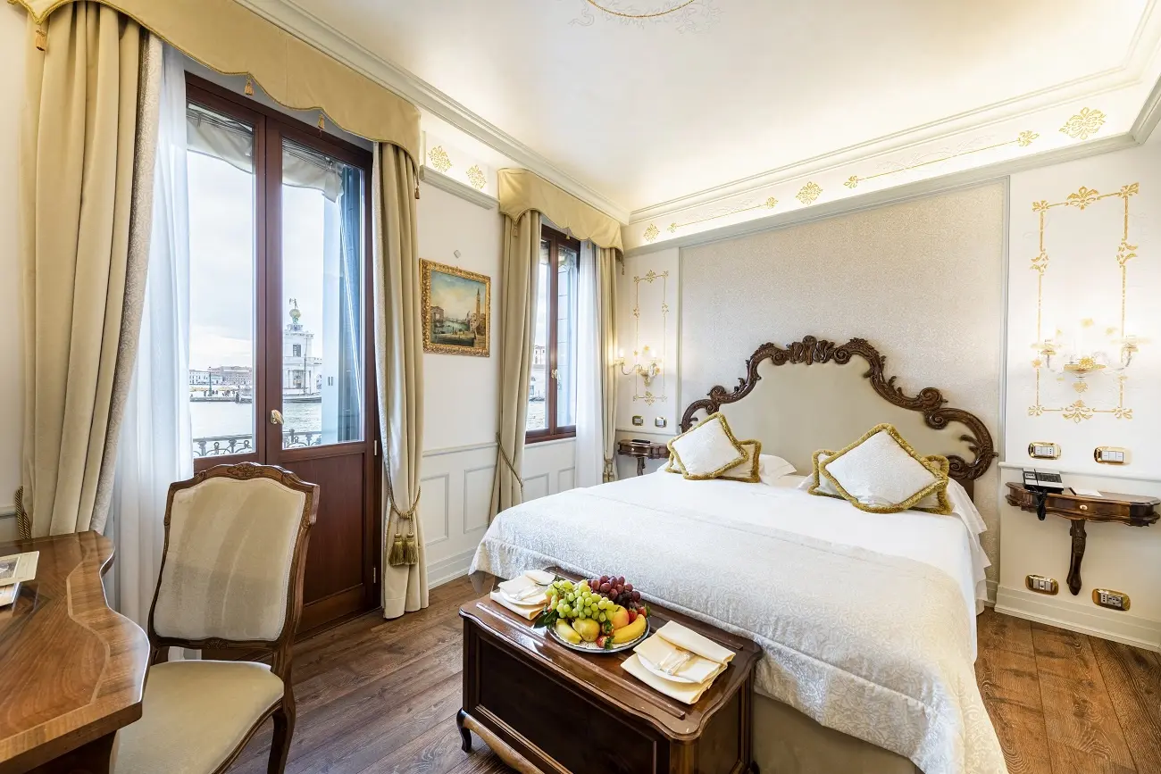 Monaco & Grand Canal gallery image 12